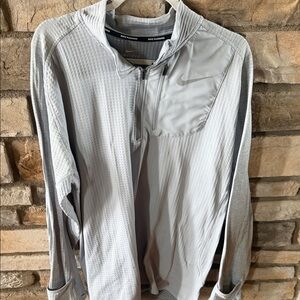 Nike Men's Light Gray Performance 1/4 zip, running waffle shirt